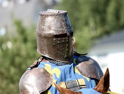 How much did medieval suits of armor weigh?